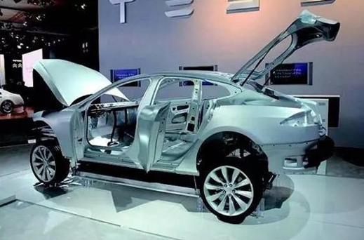 鋁制發(fā)動機(jī)，鋁制散熱器，全鋁車身